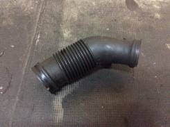 Патрубок воздухозаборника. Audi A6, 4F2/C6, 4F5/C6