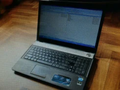 Asus N61Vg. 16", 2 200,0����, ��� 2048 ��, ���� 320���, WiFi, Bluetooth, ����������� �� 6��. ����