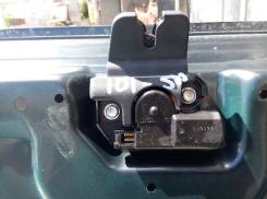 Замок крышки багажника. Toyota Cresta, JZX105, GX105, JZX100, JZX101, GX100, LX100 Двигатели: 1JZGTE, 2JZGE, 1GFE, 2LTE, 1JZGE