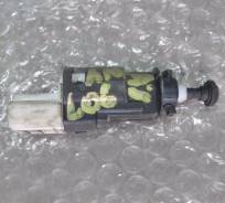 Концевик под педаль тормоза. Renault: Laguna, Twingo, Modus, Espace, Duster, Vel Satis, Clio, Wind, Logan, Kangoo, Twizy Двигатели: L7X, F9Q, F4R, G9T...