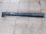Порог пластиковый. Volvo S80, AS60 Двигатели: B4204S3, B5254T10, B5254T6, B6304T2, B6304T4, B6324S, B6324S5, B8444S, D5204T3, D5244T10, D5244T14