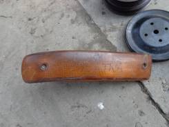Поворотник карона зубатка правый. Toyota Corona