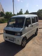 Mitsubishi Minicab. Без водителя