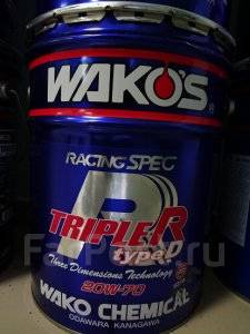 Wakos TR-Triple R синтетическое масло для 4-тактных гоночных двигателе