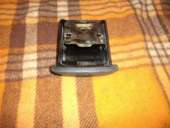 Пепельница. Toyota Vitz, SCP10, SCP13, NCP10 Двигатели: 1SZFE, 2NZFE, 2SZFE