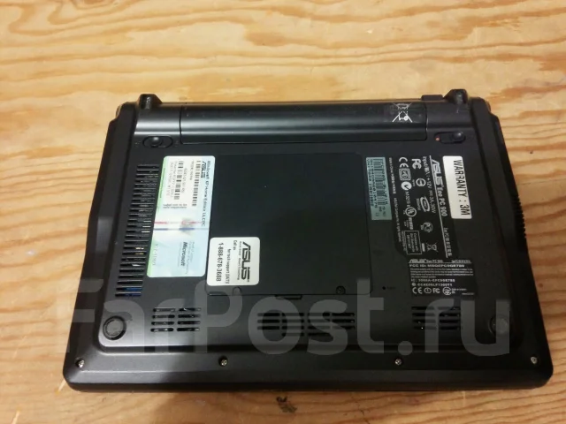 Asus Eee PC 900. 8.9", 1����, ��� 1024 ��, ���� 16���, WiFi: 1, ����������� �� 2��. ����