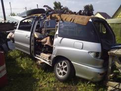 Toyota Estima. ACR40