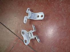 Крепление боковой двери. Toyota Land Cruiser, GRJ200, URJ202, UZJ200, URJ200, VDJ200 Toyota Scion, AZE151, ANT10, ZSP110 Toyota Land Cruiser Prado, GD...