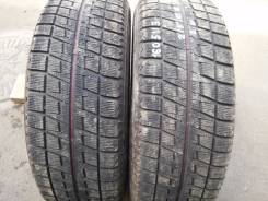 Bridgestone Blizzak Revo2. Зимние, без шипов, 2012 год, износ: 30%, 2 шт