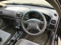 Nissan Sunny. Без водителя