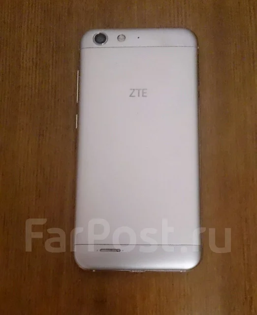 ZTE Blade X7. �/� ����