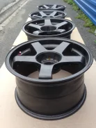 URAS. 8.5/9.5x17", 5x114.3, ET30/35 ����