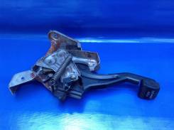 Педаль ручника. Toyota Vista Ardeo, SV50, SV55, ZZV50, AZV50, AZV55 Toyota Vista, SV50, AZV55, ZZV50, AZV50, SV55 Toyota Prius, NHW11, NHW10 Двигатели...