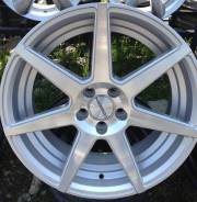 Vossen. 8.0x18, 5x112.00, ET35, ЦО 66,5 мм.