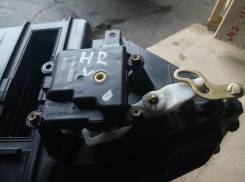 Сервопривод заслонок печки. Honda HR-V, GH1, GF-GH4, GH4, GH2, GH3, LA-GH2, LA-GH3, LA-GH4, GF-GH2, ABA-GH4, GF-GH3, ABA-GH3, GF-GH1, LA-GH1 Двигатели...