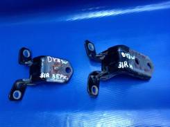 Крепление боковой двери. Mazda Demio, DY3R, DY5W, DY3W, DY5R