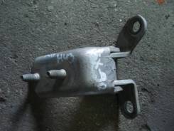 Крепление боковой двери. Toyota: Mark II Wagon Qualis, Cresta, Camry Gracia, Harrier, Mark II, Camry, Chaser Lexus RX300, MCU10, MCU15 Двигатели: 1MZF...