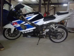 Suzuki GSX-R 1000. 1 000����. ��., ��������, ��� ���, � �������� ����