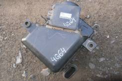 Корпус воздушного фильтра. Mitsubishi Chariot Grandis, N94W Двигатель 4G64