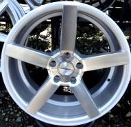 Vossen. 8.5x19, 5x120.00, ET30, ЦО 73,1 мм.