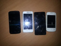 HTC One S. �/�