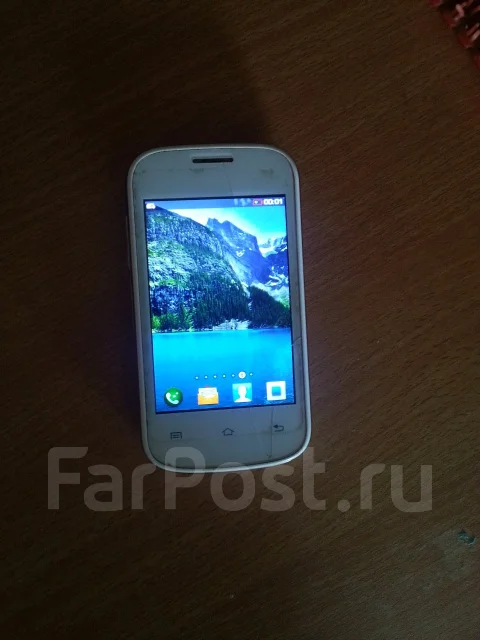 HTC One S. �/� ����