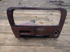 Консоль центральная. Toyota Town Ace, KR42, CR42V, KR42V