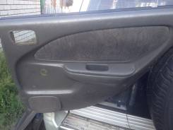 Обшивка двери. Toyota Avensis, AT220, AT220L, AZT220, AZT220L, CDT220, CT220, ST220, ST220L, ZZT220, ZZT220L