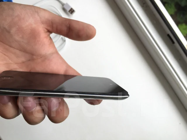Apple iPod touch 4. ����