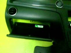 Бардачок. Mitsubishi Airtrek, CU2W Двигатель 4G63