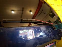 Держатель щетки стеклоочистителя. Toyota Corolla Spacio, AE111N, AE111 Двигатель 4AFE