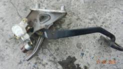 Педаль тормоза. Toyota Cresta, JZX105, GX105, JZX100, JZX101, GX100, LX100 Toyota Mark II, JZX105, GX105, JZX100, GX100, JZX101, LX100 Toyota Chaser...