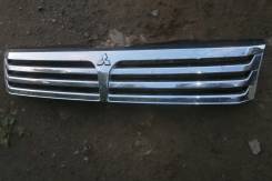 Решетка радиатора. Mitsubishi Chariot Grandis, N94W Двигатель 4G64
