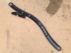 Кронштейн глушителя. Ford Focus, CA5, CAP, CB4, CB8, CEW Ford C-MAX, CAP, CB3, CB7, CEU