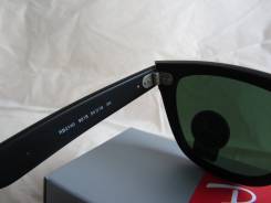 Очки Ray-Ban.