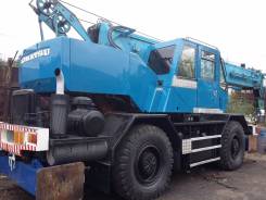 Komatsu LW200L. Продается самоходный кран, 7 000 куб. см., 27,00 м.