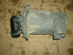 Корпус воздушного фильтра. Nissan Serena, KVC23 Двигатель CD20T