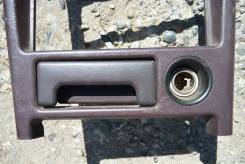 Пепельница. Toyota Corolla, EE90, CE97, AE91, AE92, CE90, EE98, AE95, EE97, EE96, CE96 Toyota Sprinter, CE90, EE96, EE98, CE96, AE91, EE90, AE95 Двига...