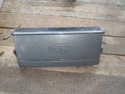 Вставка багажника. Toyota Carina ED, ST180