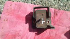 Подушка двигателя. Mitsubishi Delica, P25W, P35W Двигатель 4D56