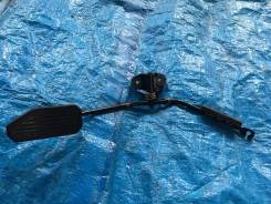 Педаль акселератора. Toyota Granvia, VCH10W, KCH16W, VCH16, KCH10, RCH11W, VCH16W, KCH10W, RCH11, KCH16, VCH10 Toyota Grand Hiace, RCH11, KCH16W, VCH1...
