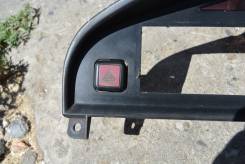 Кнопка включения аварийной сигнализации. Toyota Corolla, EE90, AE91, CE97, AE92, AE94, CE90, AE95, EE98, AE96, EE97, AE97, CE95, EE96, AE98, CE96 Toyo...