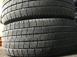 Pirelli. Зимние, без шипов, 2012 год, износ: 30%, 2 шт