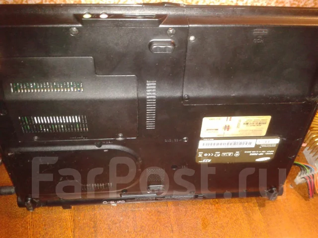 Samsung R25 Plus. 14.1", 1,6����, ��� 2048 ��, ���� 120���, WiFi: 1, ����������� �� 1��. ����