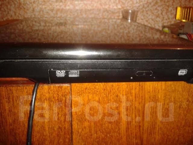 Samsung R25 Plus. 14.1", 1,6����, ��� 2048 ��, ���� 120���, WiFi: 1, ����������� �� 1��. ����