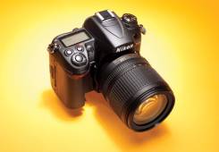 Nikon D7000. 20 и более Мп, зум: 14х и более