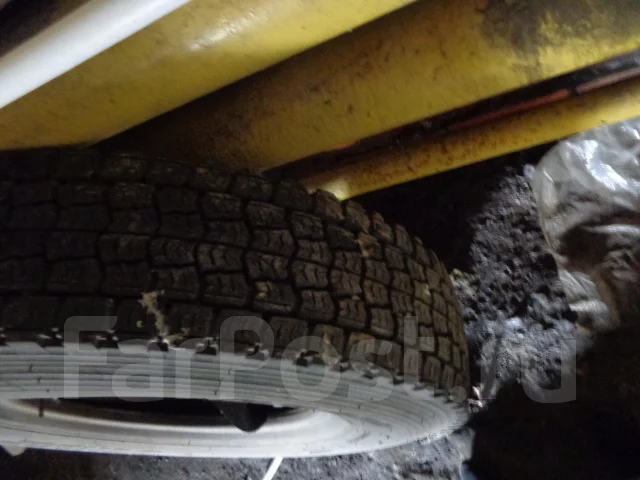 Bridgestone R220. �����������, �/�, ����� 30 % ����