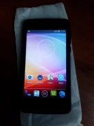 Highscreen Spark. �����