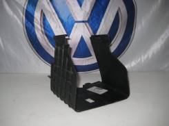 Облицовка АКБ VW, Audi, Skoda, Seat 1K0915335C. Volkswagen: Caddy, Passat, Eos, Jetta, Scirocco, Tiguan, Sharan, Passat CC, Touran, Golf, Beetle Seat...