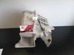Корпус моторчика печки. Toyota Town Ace Noah, SR40, SR50, CR50, CR40 Toyota Lite Ace Noah, SR40, CR40, CR50, SR50 Двигатели: 3SFE, 3CT, 3CTE